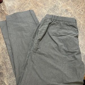 Banana Republic modern fit 36x32 dress pant black and grey